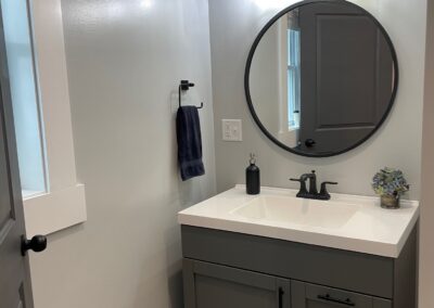 935 Division St - 1 Bedroom / 1 Bath