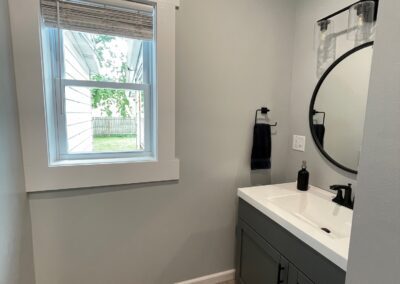 935 Division St - 1 Bedroom / 1 Bath