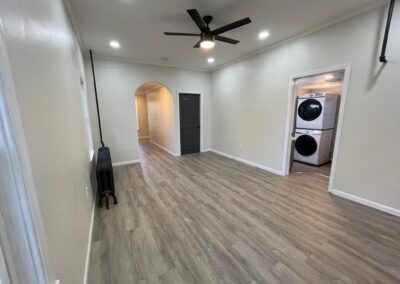 Spacious 3 Bed/1 Bath