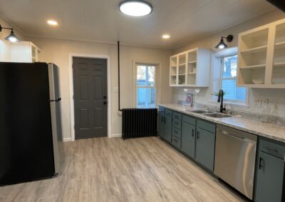 Spacious 3 Bed/1 Bath